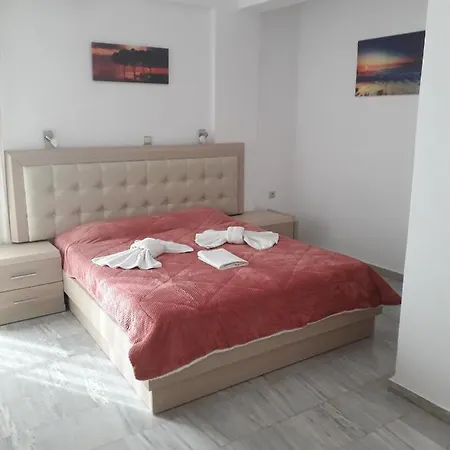 Knossos Gasthof 2*